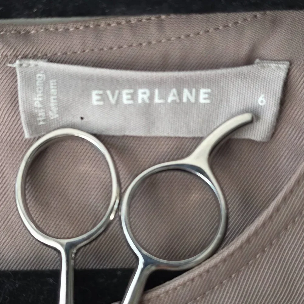 EVERLANE Drapey T-Shirt Blouse | Size 6 | Dark Taupe / Clay Short Sleeves - Picture 7 of 8